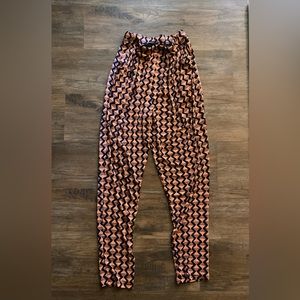 Patterned stretchy trousers